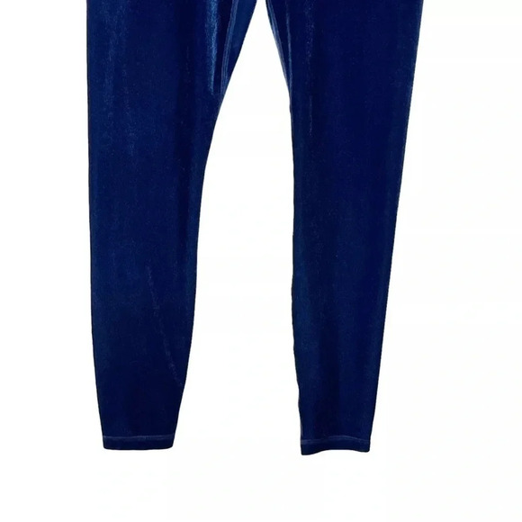 ATHLETA ELATION VELVET TIGHT BLUE SCARO SIZE XS - Picture 3 of 9